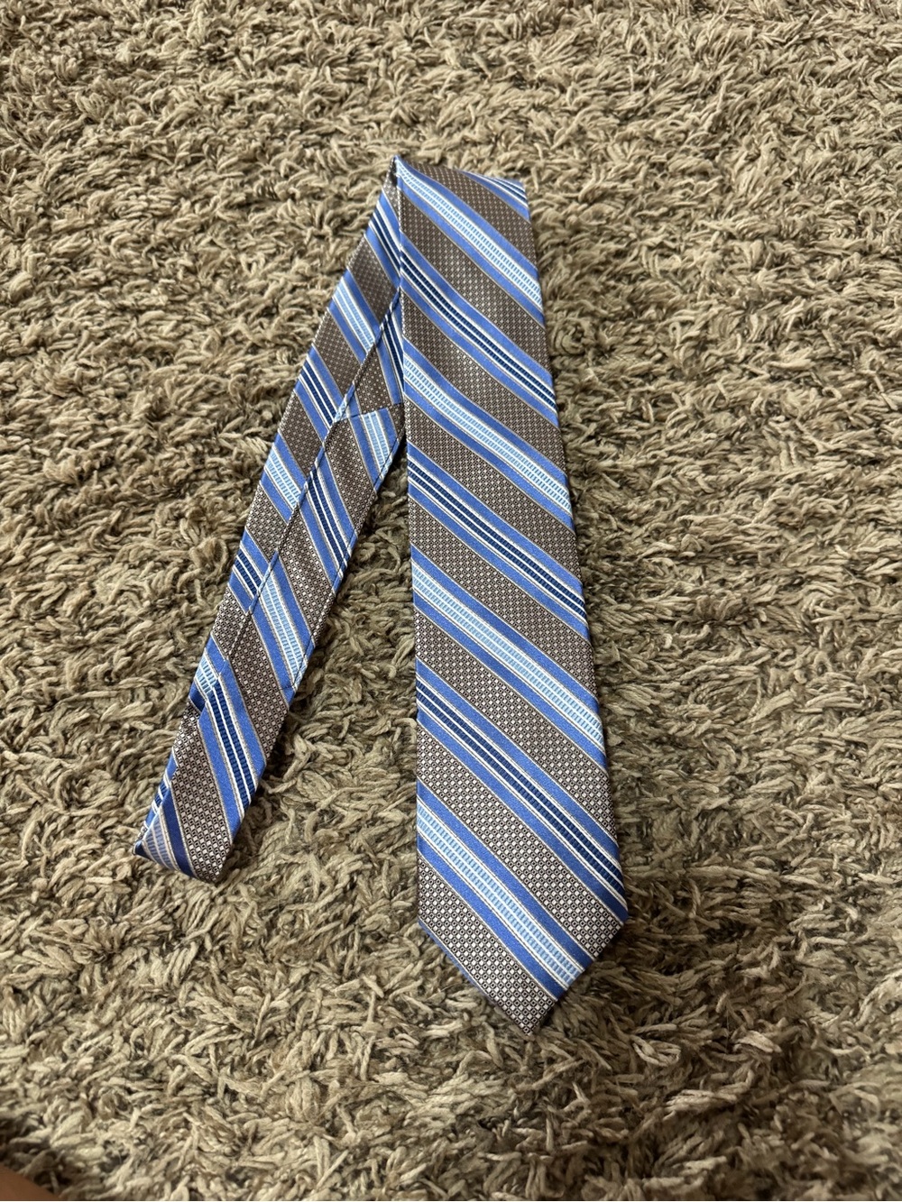 The  Pronto Uomo Blue and Gray Stripe Tie